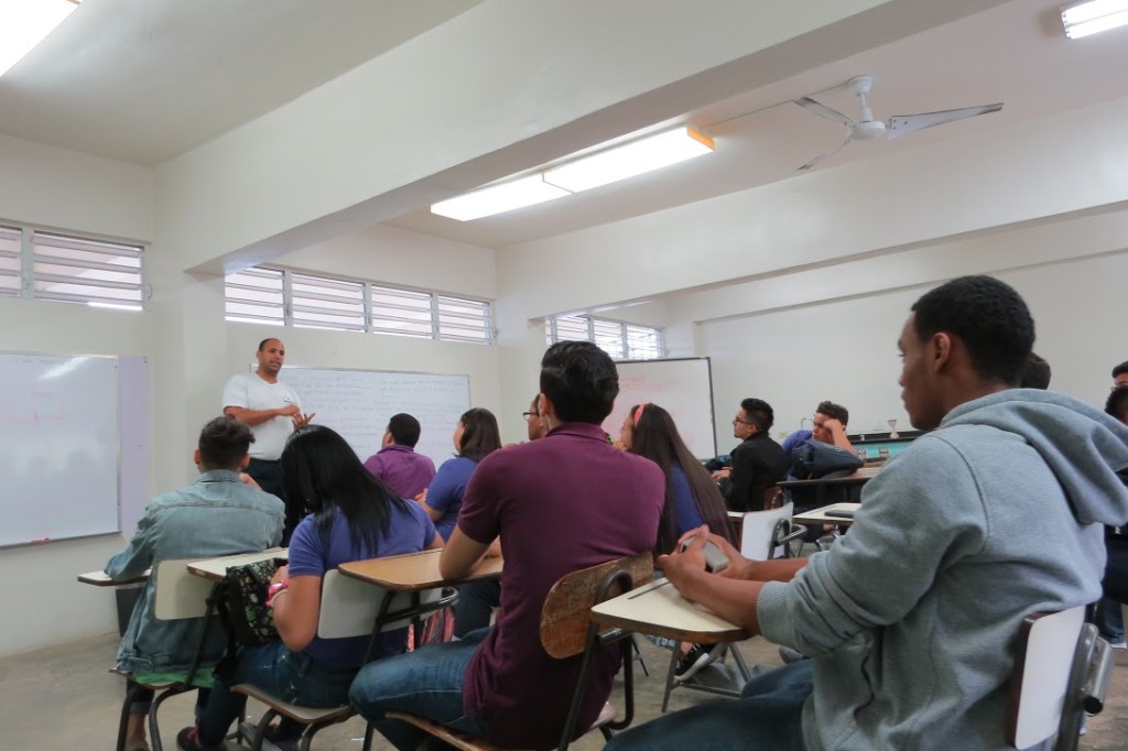 Estudiantes de la escuela Ángel Millán aprenden sobre la Sustentabilidad Ambiental