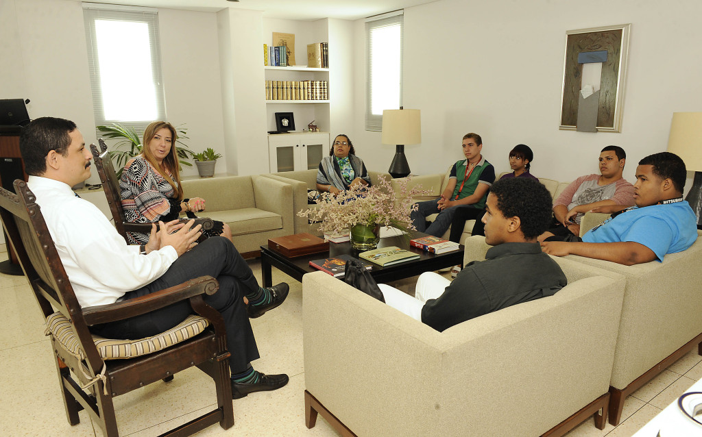 El Presidente de la Universidad de Puerto Rico, Uroyoán R. Walker Ramos junto a la Dra. Margarita Villamil durante 2do Conversatorio con Estudiantes de Primer Año  . Foto por Ingrid Torres