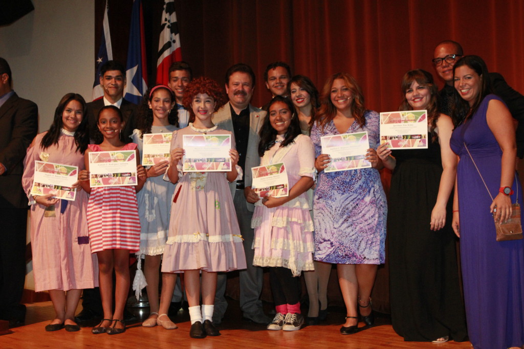 Escuela de Bellas Artes de Carolina celebra su noche de logros