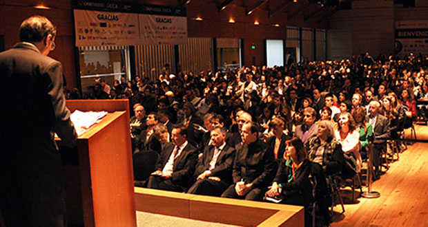 Es un evento que congrega políticos, periodistas, funcionarios, legisladores, académicos, profesionales, consultores, empresas, medios de comunicación y estudiantes, otorgado por los máximos exponentes de la Comunicación. (Foto/suminsitrada)