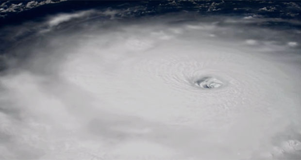 Foto aérea del huracán Irma desde el avión Cazahuracanes. (Foto/NASA)