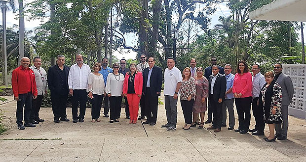 Miembros de la Junta de Gobierno Oficina del Comisionado y Torneos luego de la reunión extraordinaria donde se aprobó la propuesta deportiva LAI. (Foto/Suministrada)