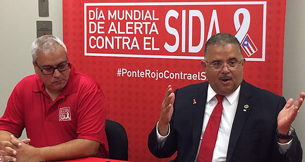 Dr. Rafael Rodríguez Mercado, Secretario de Salud, a la derecha. (Foto/Suministrada)