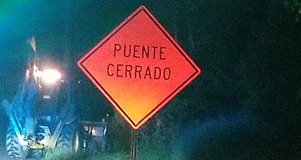 La pasada semana el DTOP cerró el puente de la comunidad Tropical Beach en Naguabo.(Foto/Suministrada)