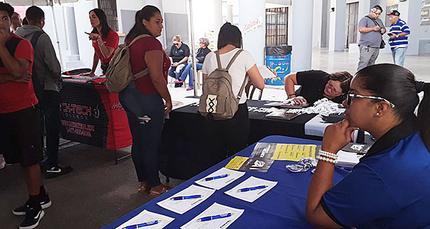 Exitosa feria de universidades en Río Grande.