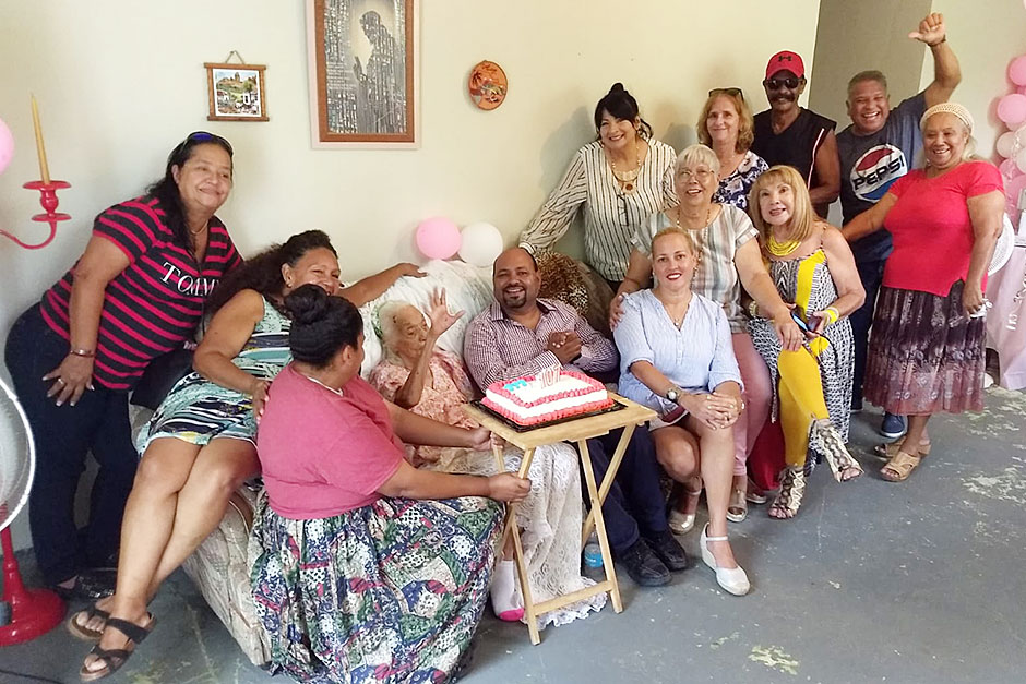 El Alcalde y Primera Dama de Río Grande celebraron los 107 años de Doña Dolores. (Foto/Suministrada) 