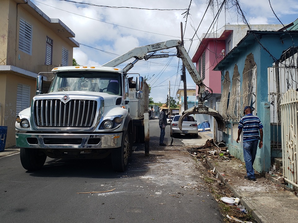 Fajardo alerta ante paso de tormenta tropical Laura