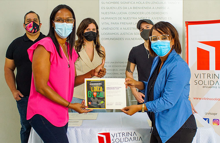 Equipo de Vitrina Solidaria con Sixdaira Cirino, de Ciri Esco Nutritional Hidroponic. (Foto/Suministrada)