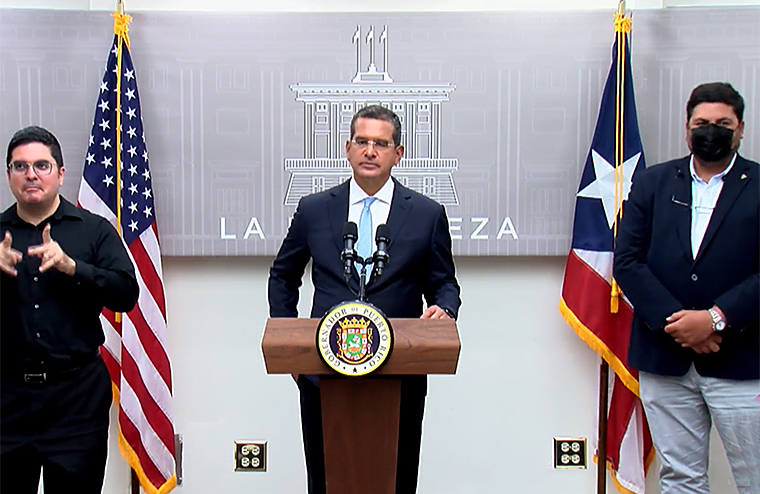 Al centro, Pedro Pierluisi, gobernador de Puerto Rico. (Foto/Suministrada)