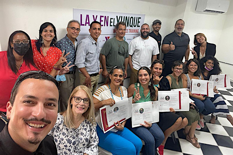 Varios de los participantes de La Y en El Yunque tras su graduación. (Foto/Suministrada) 