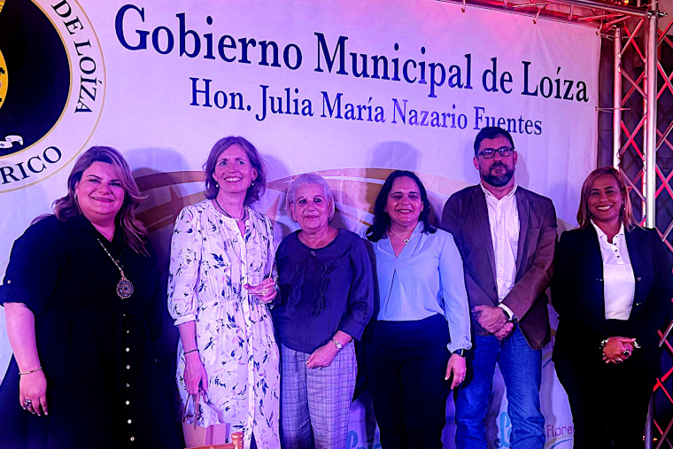 (3) Comisionada residente Jenniffer González Colón, embajadora de Noruega Anniken Ramberg, alcaldesa Julia Nazario Fuentes, Dra. Maritza Barreto, Dr. Robert Mayer y Yeidimar del Valle de Jesús, planificadora certificada. (Foto/Suministrada) 