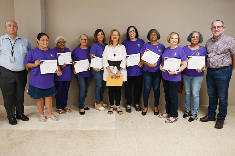 Alcaldesa Lorna Soto celebra la graduación de la primera Escuela Taller Municipal de Artesanía de Canóvanas